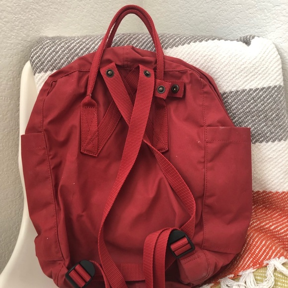 *SOLD* Fjallraven Kanken Backpack - Picture 2 of 5